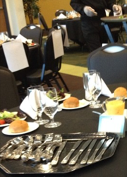 Travel Etiquette: Minding Your Manners Around the Global Dinner Table